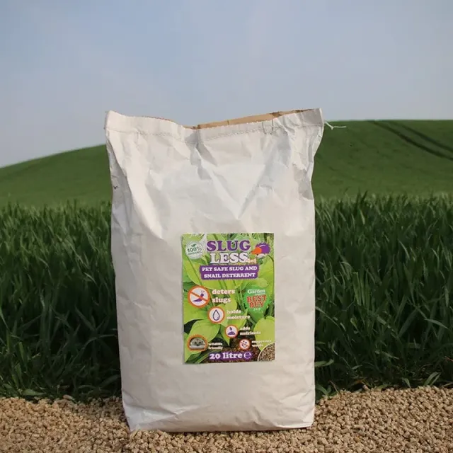 World Botanics SlugLess slakkenkorrels stro 20 liter biologisch