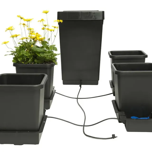 World Botanics AutoPot bewateringssysteem 4 potten 15L