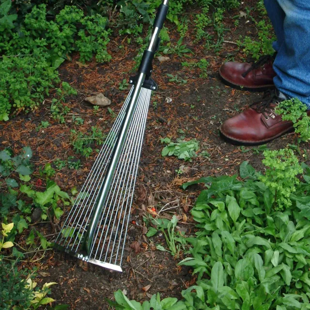 Darlac Expanding Telescopic Rake tuinhark 15 tanden
